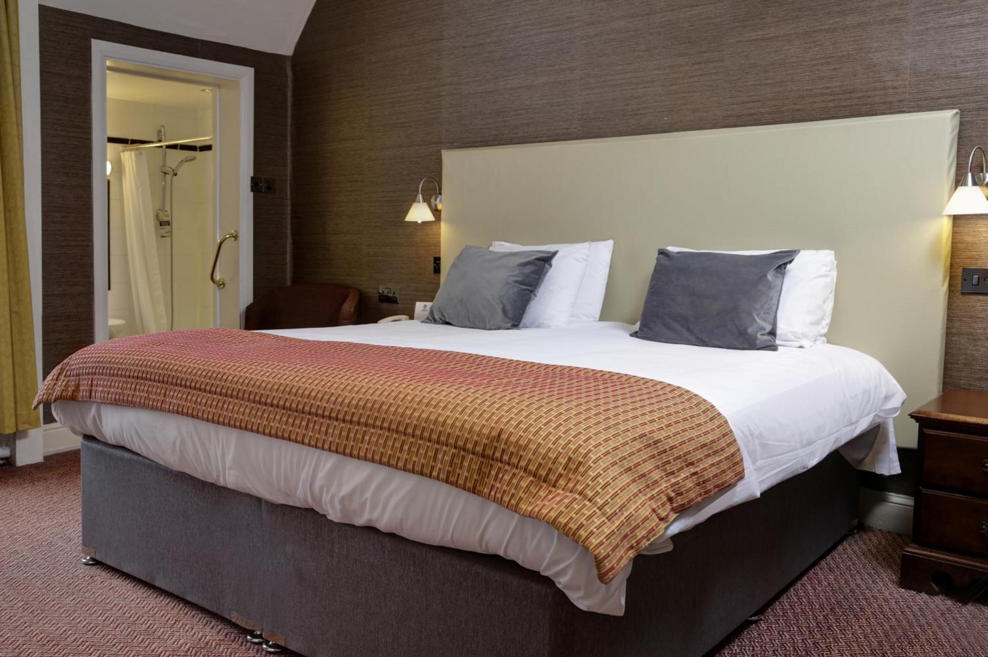 The Rose & Crown Hotel Tonbridge Esterno foto
